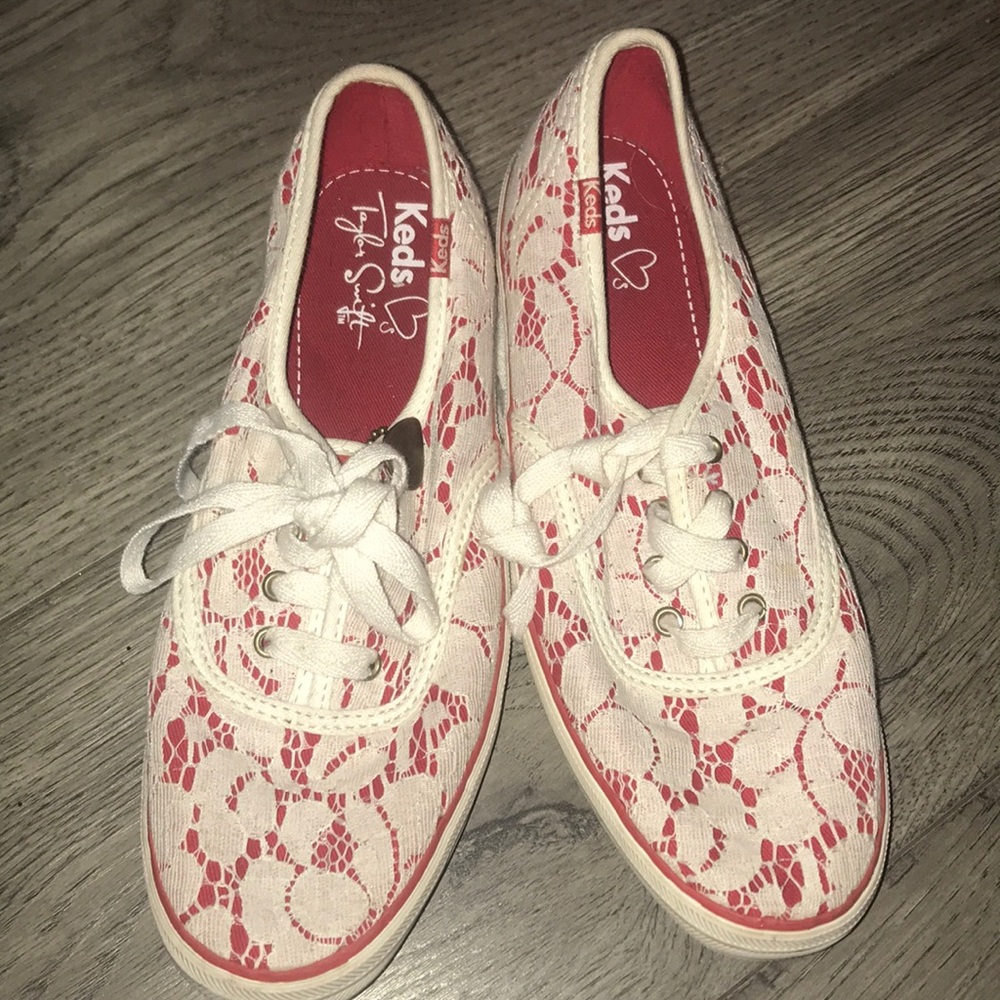 Taylor Swift keds